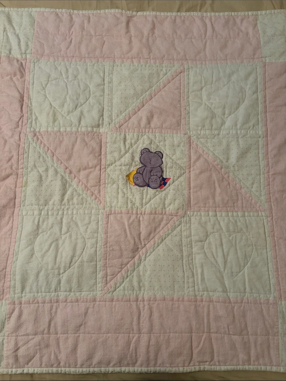 Pink and white Teddy Bear Quilt